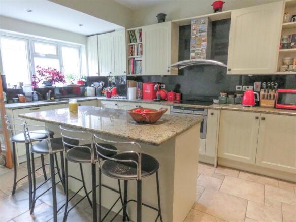 Kitchen A.JPG