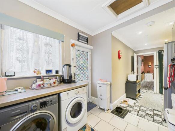 Kitchen 3.jpg