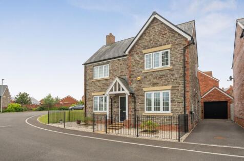Squirrel Crescent, Thornbury, BS35