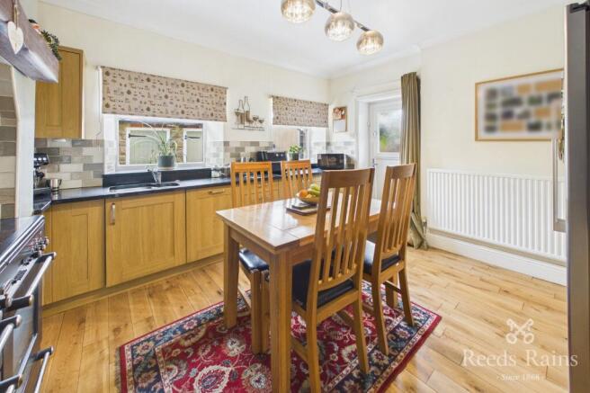 2 bed Semi-Detached for sale Image 7