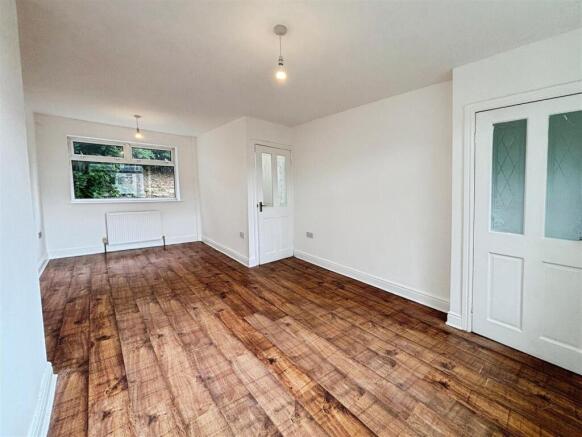 2 bed Semi-Detached for sale Image 6