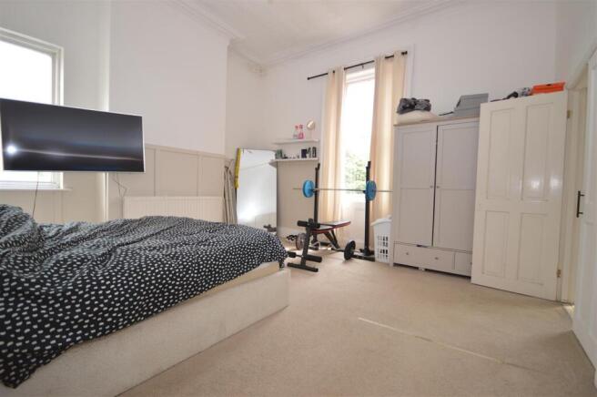4 bed Detached for sale Image 12