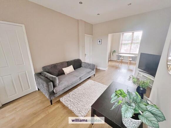 Open Plan Living Room / Dining Room