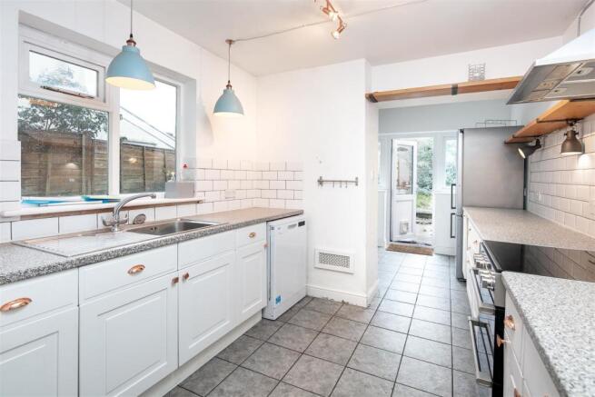 4 Grove Park Av  -  7.1.jpg