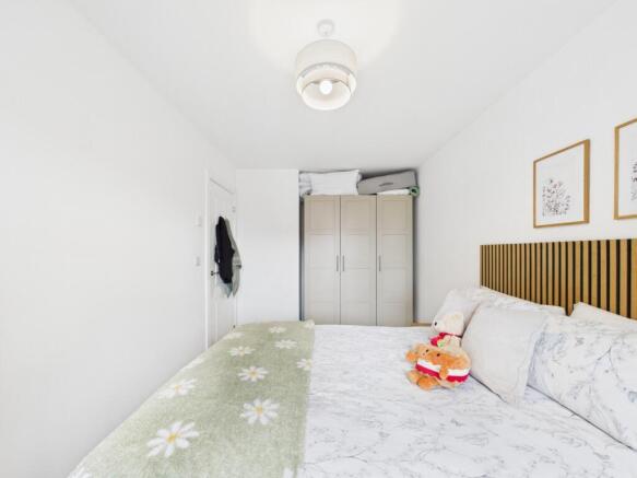 3 bed Semi-Detached for sale Image 12