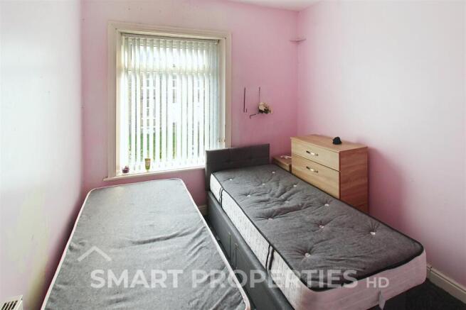 3 bed Terraced to rent Image 7
