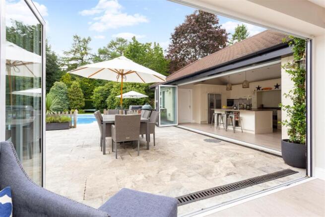 Kitchen/Breakfast/Family Room