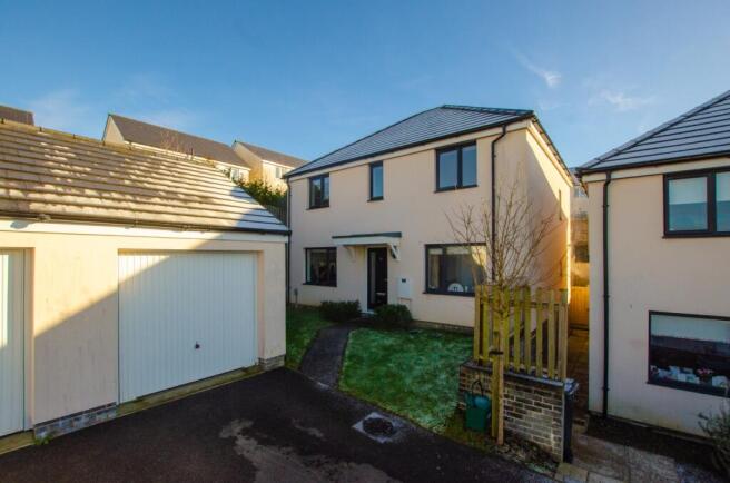 5 Malthouse Drive Bodmin 01208 74182-01