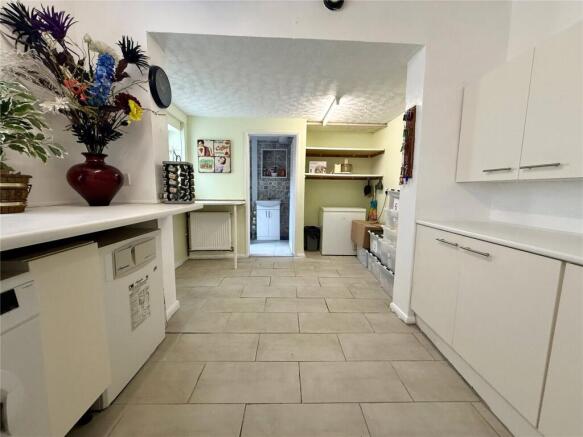 6 bed Terraced for sale Image 9