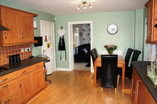 KITCHEN BREAKFAST ROOM