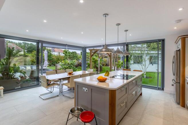 Kitchen/Breakfast