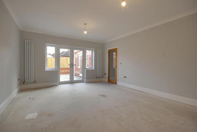 3 bed Detached Bungalow for sale Image 4
