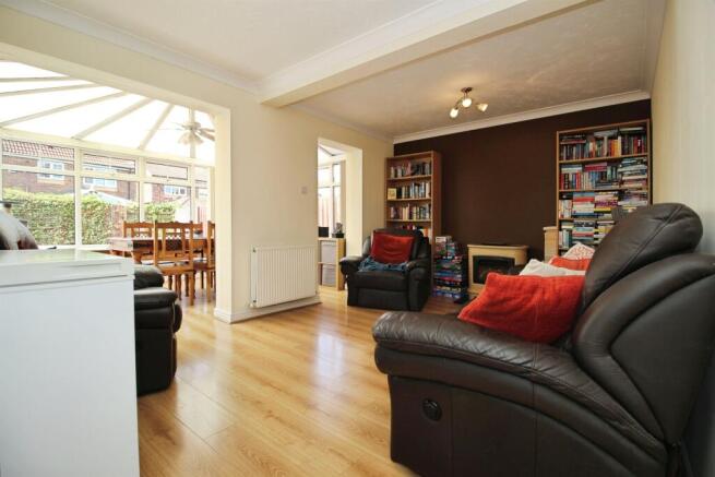 4 bed Detached for sale Image 6