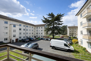 Flat 19, Newdigate House, Kingsnympton Park, Kingston Upon Thames KT2 7TJ