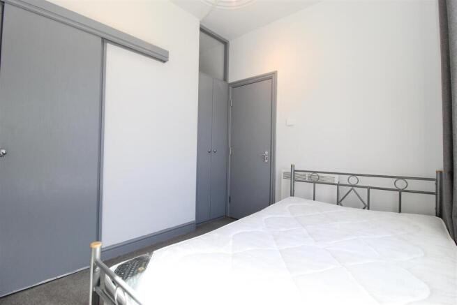 1 bed House Share to rent Image 3