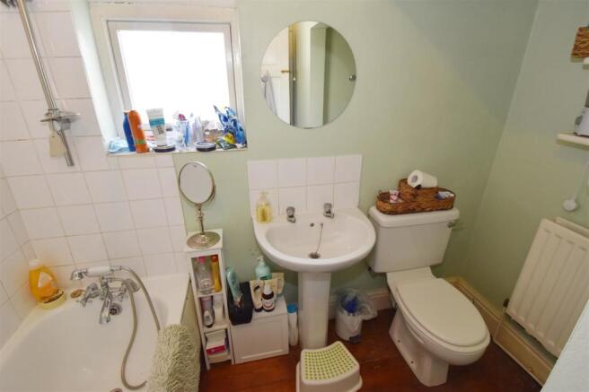 Bathroom.jpg