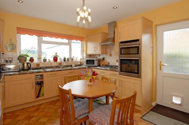 Kitchen/Breakfast Ro