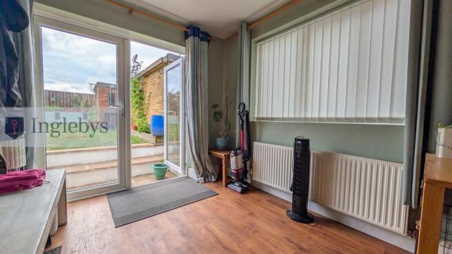 4 bed Semi-Detached for sale Image 9