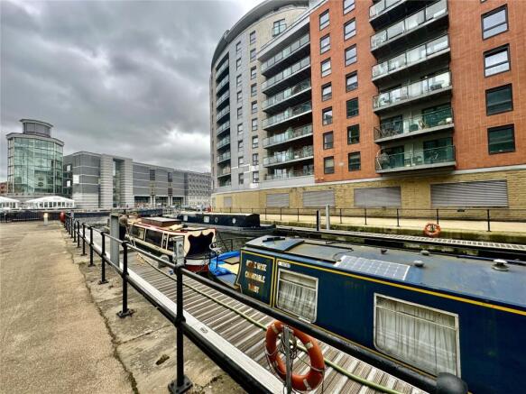 2-bed flat on Mackenzie House, Chadwick Street, Leeds, LS10, £175,000