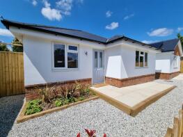 70, Eastfield Lane, Ringwood BH24 1UN