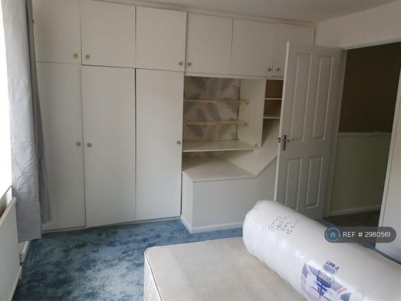 3 bed Semi-Detached to rent Image 6