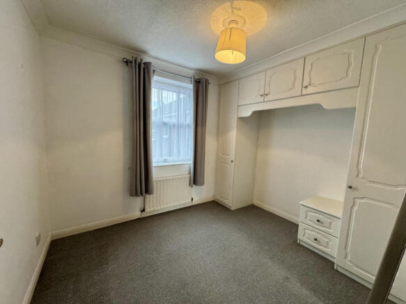 2 bed Flat for sale Image 6