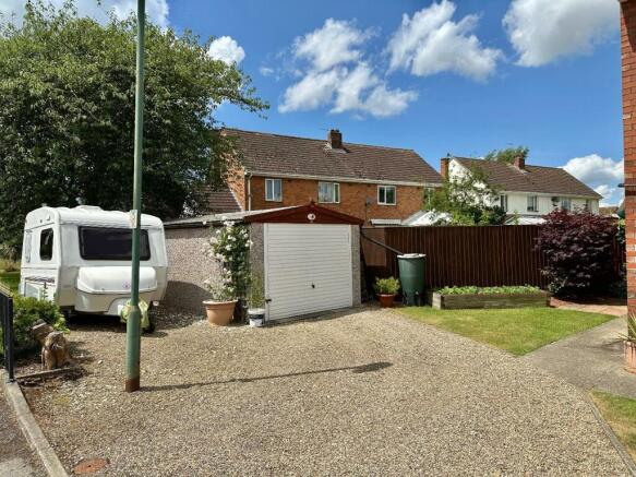 Garage & Parking
