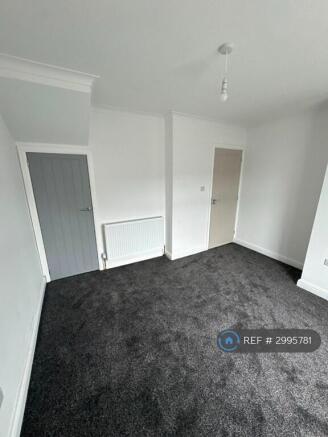 4 bed Terraced to rent Image 12