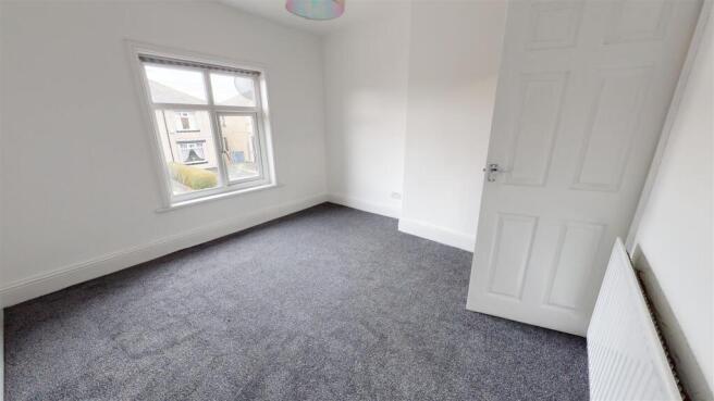 3 bed Terraced to rent Image 8
