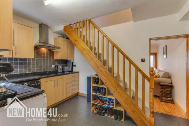 KITCHEN: