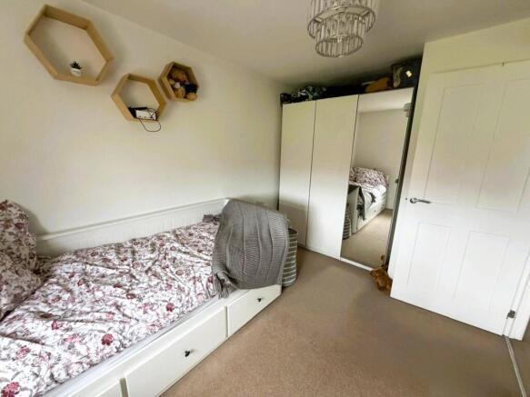 3 bed Semi-Detached for sale Image 11