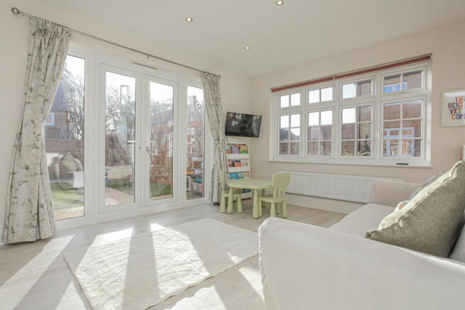 Photo 9