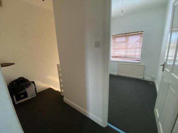 29 Grove Road-Hallway.jpg