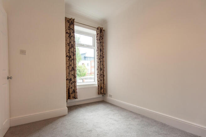 3 bed End of Terrace to rent Image 9