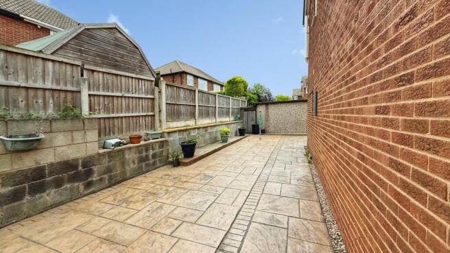 3 bed Semi-Detached for sale Image 12