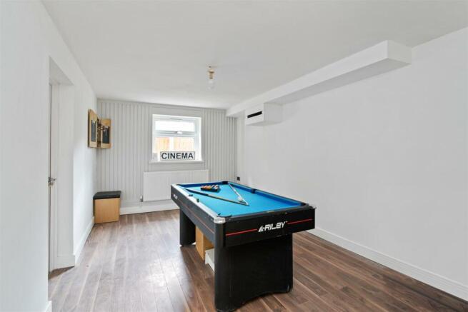 16 Finwood Close-20_lo.jpg