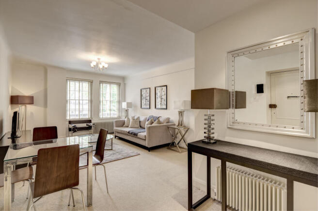 2 bed flat to rent Fulham Road, Chelsea SW3