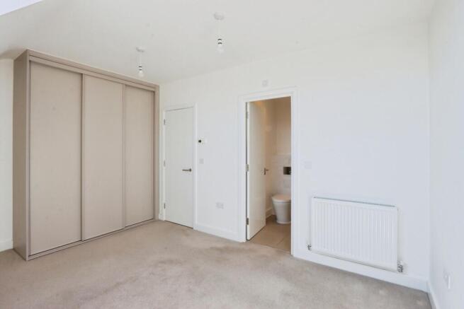 4 bed Semi-Detached for sale Image 11