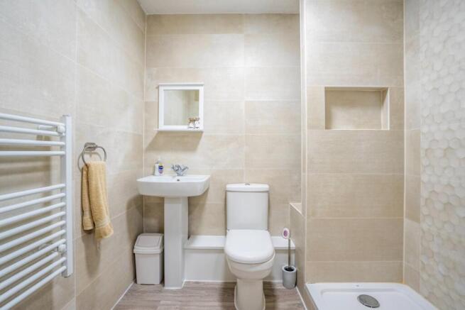 1 bed Retirement Property for sale Image 12
