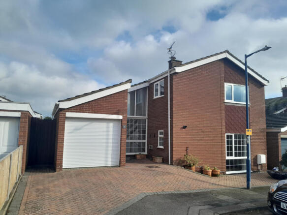 A large 3-bedroom detached house in Old Felixstow