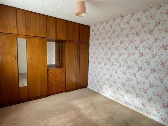Bedroom,,.jpg