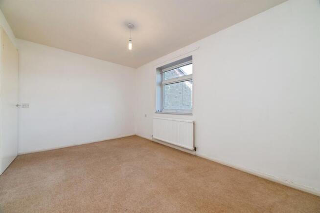 2 bed Flat for sale Image 7