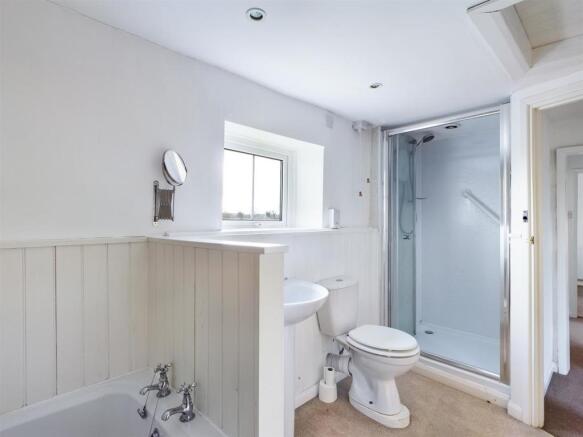 Bathroom WC (2).jpg