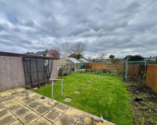 2 bed Semi-Detached Bungalow for sale Image 11