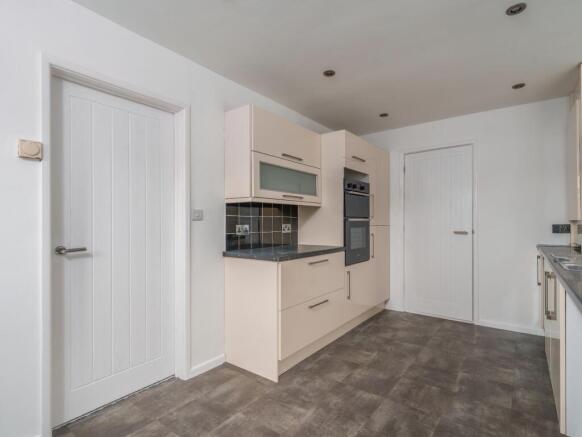 Kitchen/Diner (view b)