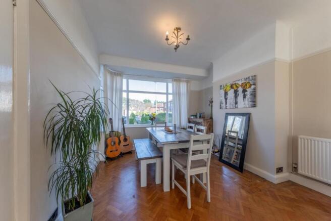 Lounge/Dining Room
