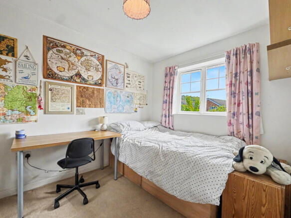 4 bed Detached for sale Image 11