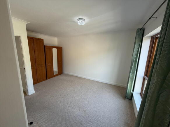 2 bed Flat for sale Image 7