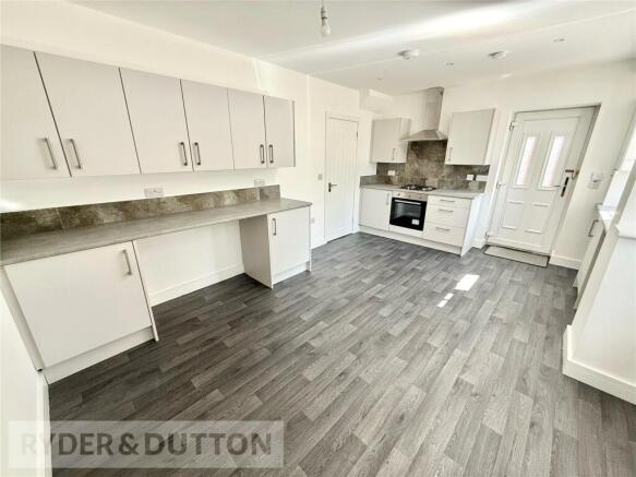 3 bed Semi-Detached to rent Image 7