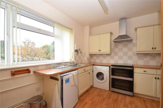 2 bed Apartment for sale Image 11